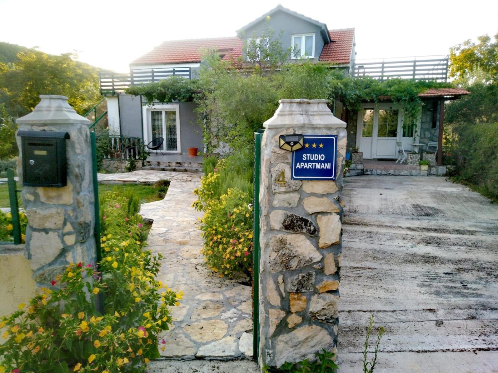 Banin Hotel Skradin Bagian luar foto